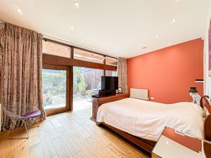 Photo 44- click for photo gallery